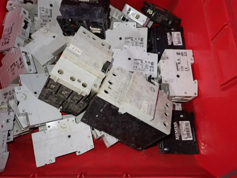 ELECTRICAL COMPONENTS 10251700801