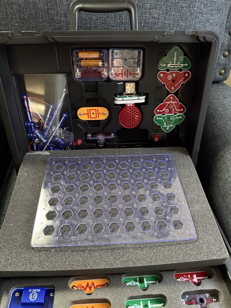 Snap Circuits by Elenco SC-750R Basic Electricity & Electronics