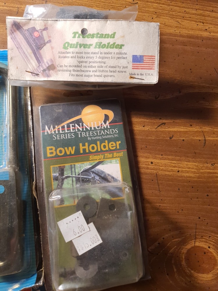 Assorted Bow Hunting Accessories