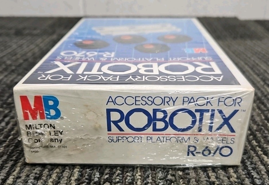 Milton Bradley R-670 Accessory pack for Robotix Support Platform & Wheels