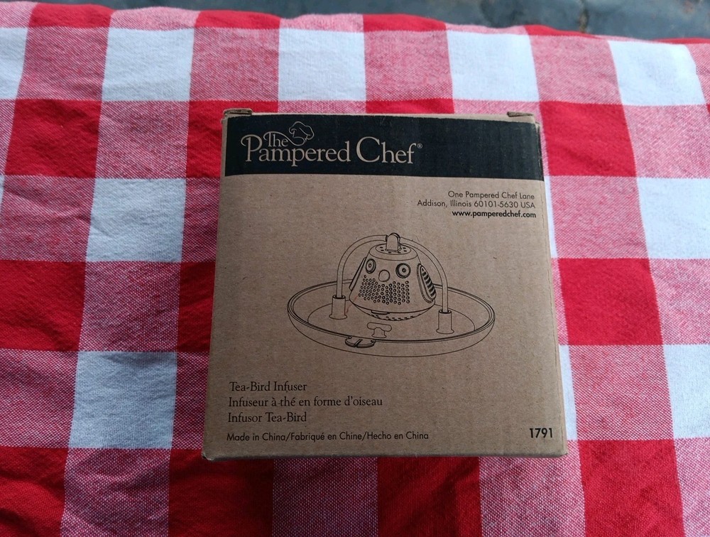 PAMPERED CHEF TEA BIRD INFUSER NEW IN BOX