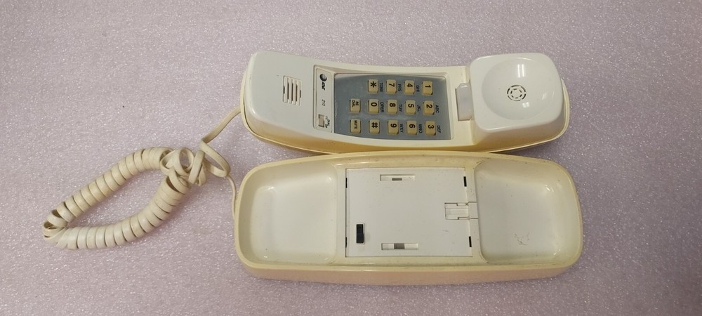 TRIMLINE 210 TELEPHONE - AT&T - PREOWNED