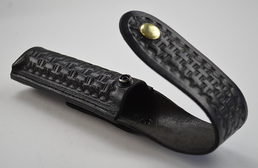 A. E. Nelson Leather 116BW Flashlight Carrier (084000)