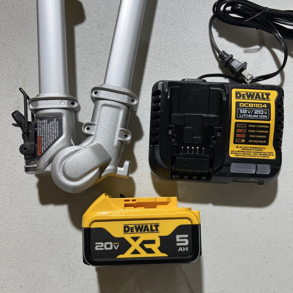 DEWALT DCST922P1 20V MAX 14” Cordless Folding Dual Line String Trimmer Kit
