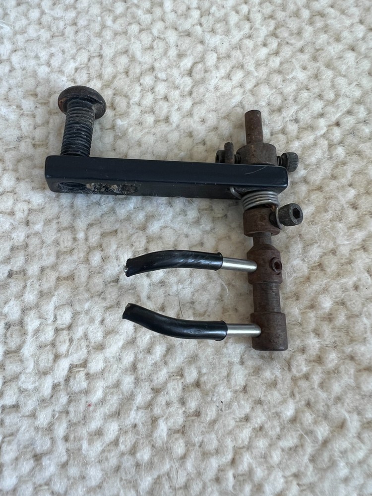 Dual Prong Spring Flipper Rest