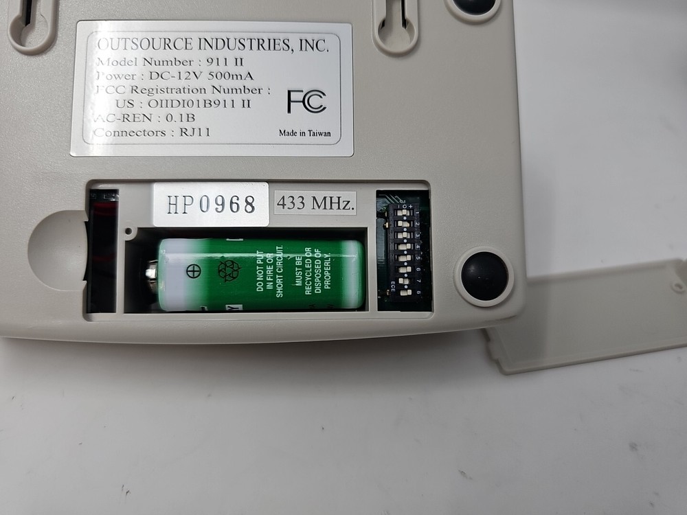 911 ii Emergency Help Dialer 2nd Generation 2-Way Talk Complete.