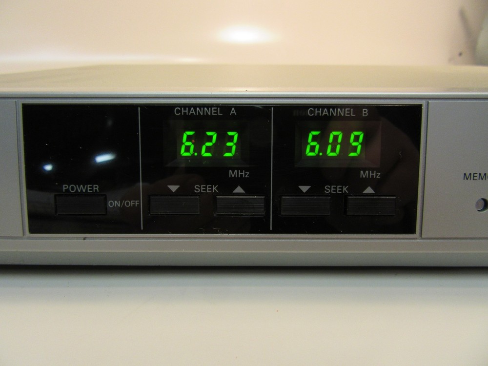 Janeil Frequency Synthesizer Stereo Model SP2000