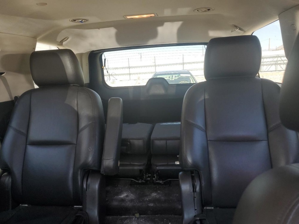 Passenger Right Front Spindle/Knuckle Fits 07-14 ESCALADE 2449185