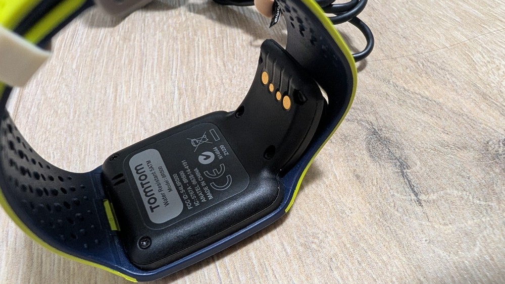 TomTom 8RS00 Multisport GPS Running Activity Tracker Watch with charging dock