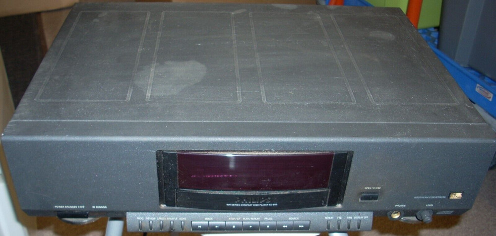 PHILIPS CD 950 compact disc player - DOES NOT WORK - NO RETURNS...PARTS ONLY -