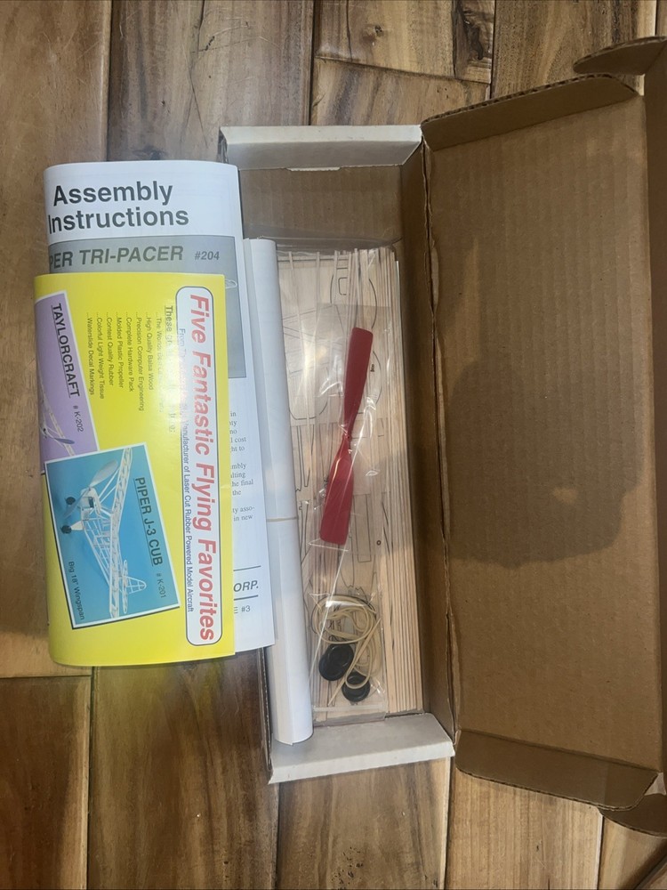 HERR ENGINEERING CORP Tri Pacer BALSA WOOD PLANE KIT