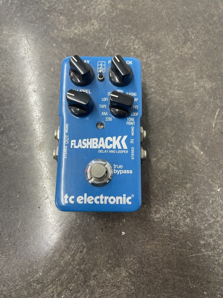 TC ELECTRONIC FLAHBACK DELAY AND LOOPER