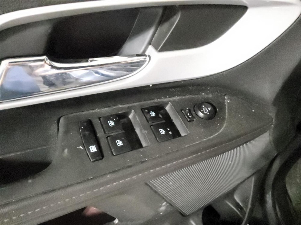 2011 Chevy Equinox Passenger Front Headrest Only Black Cloth
