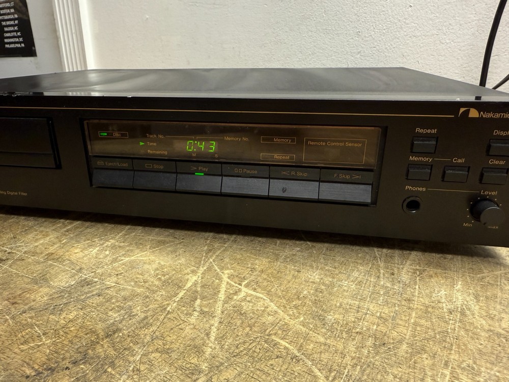 NAKAMICHI OMS-2A CD Player