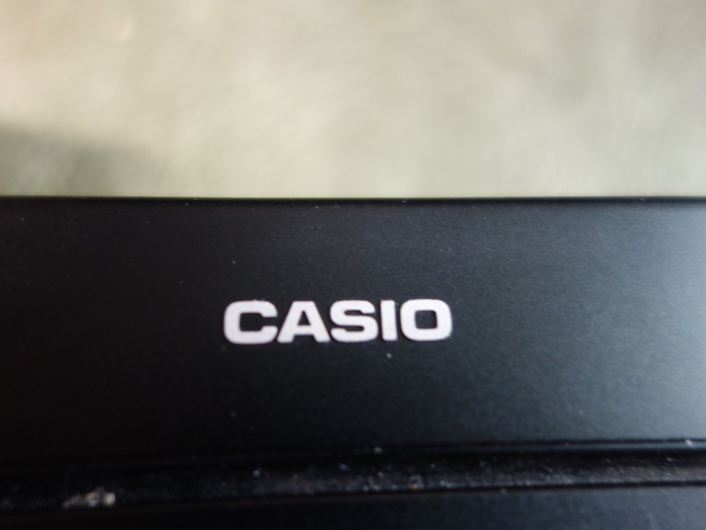 CASIO DA-R100 poirtable DAT recorder player w/power supply