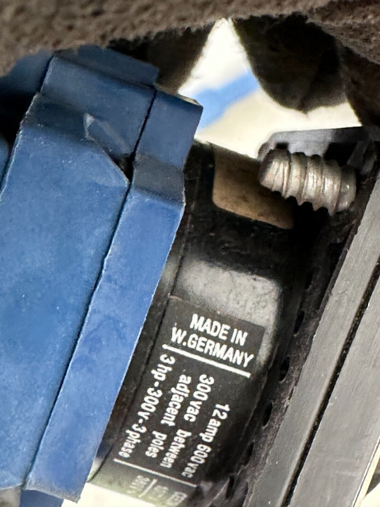 Kraus & Naimer Handheld Automatic Rotary Switch CG10