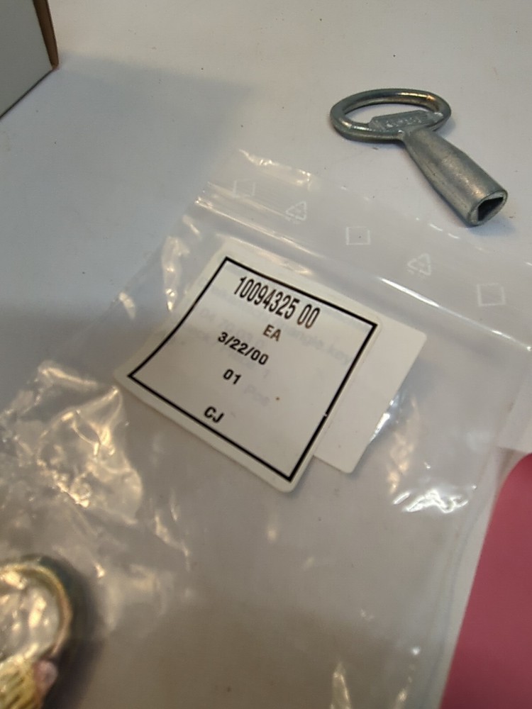 Steel Triangle Socket Spanner Key for 8 mm Panel Lock Mesan # 267.38