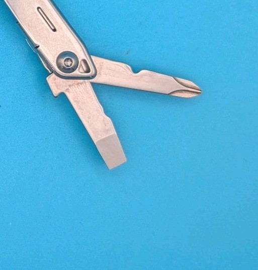 LEATHERMAN WINGMAN MULTI-TOOL! FAST SHIPPING!