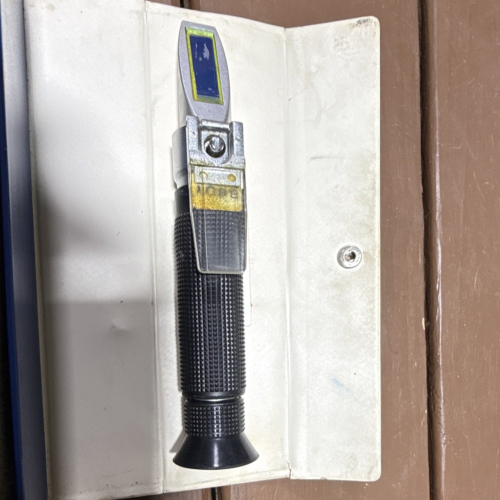 ATAGO MASTER-10M Handheld Refractometer Biological Laboratory Analysis