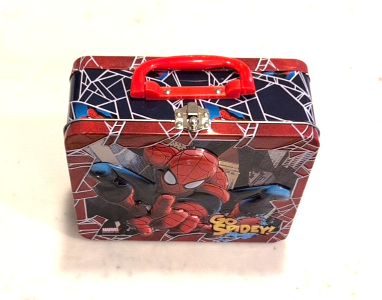 MARVEL SPIDER MAN GO SPIDEY! TIN METAL LUNCHBOX 2013 - EMPTY