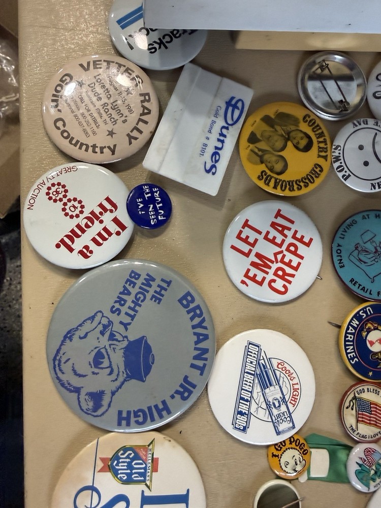 300 VINTAGE BUTTONS TEAMSTERS PLUS MORE