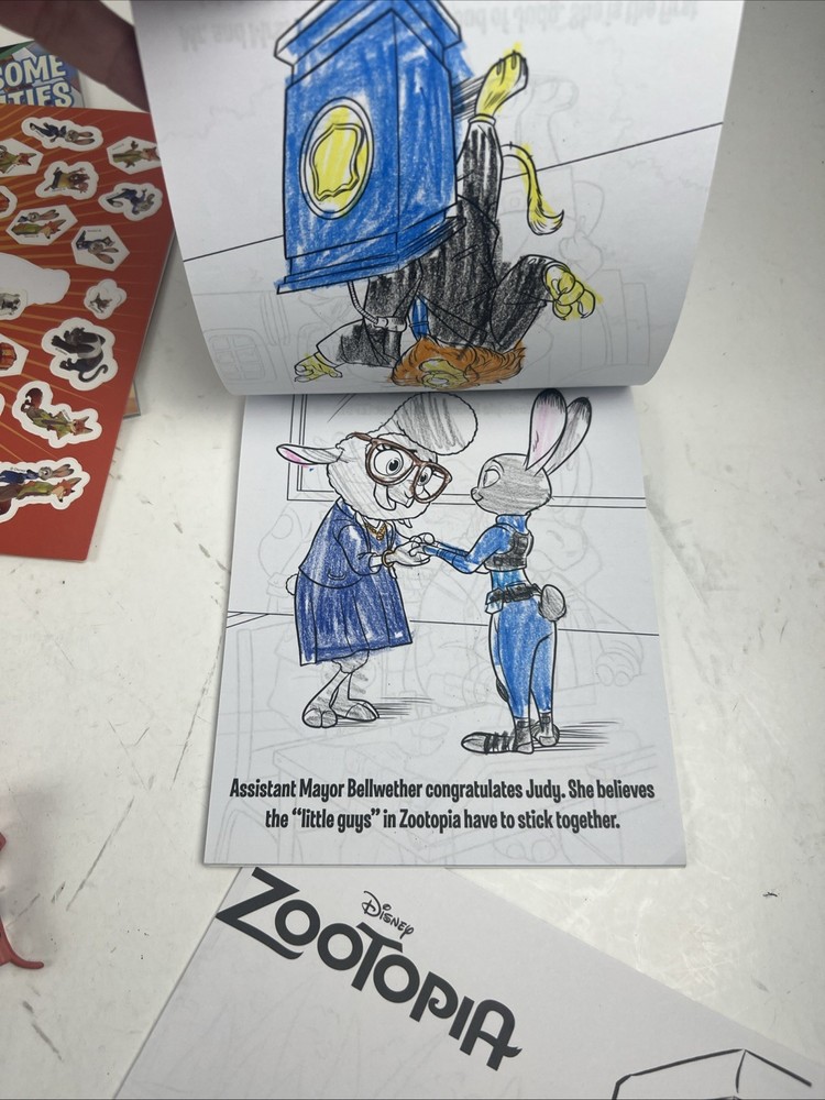 Disney 2016 Zootopia Collectors Tin
