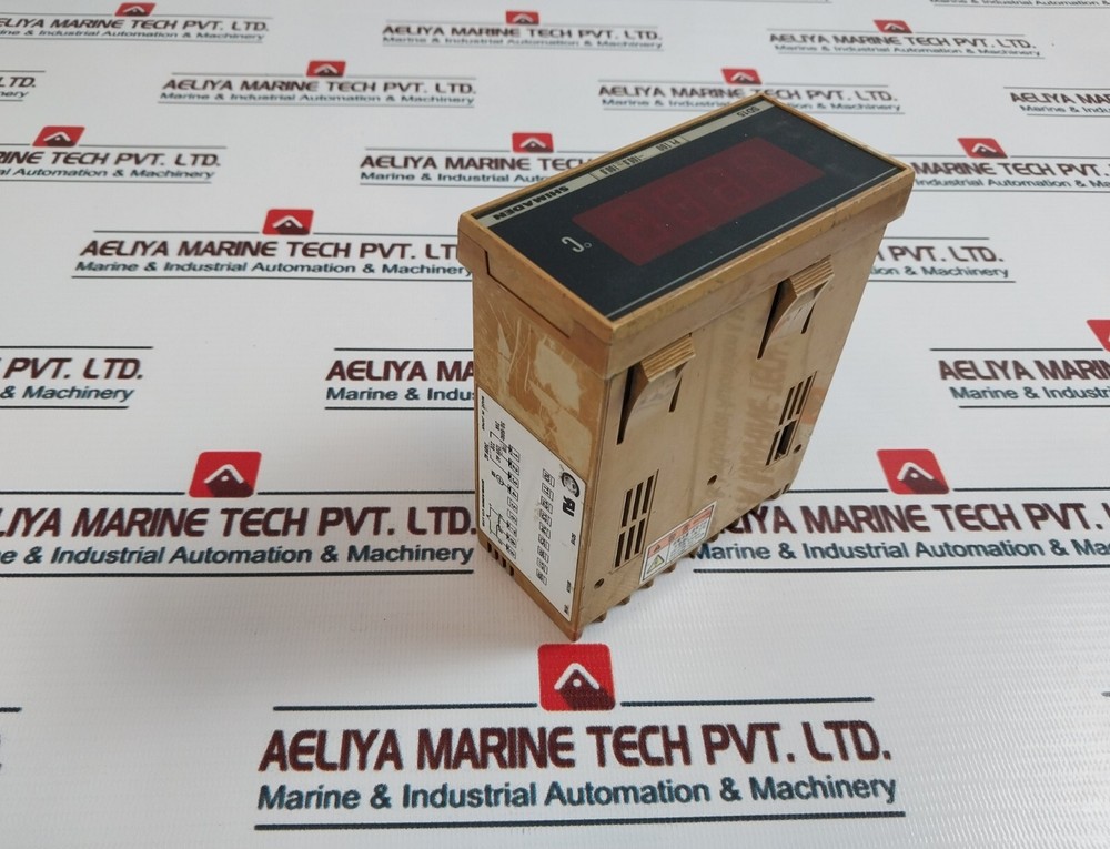 Shimaden SD15 Digital Temperature Controller 3A 50/60Hz