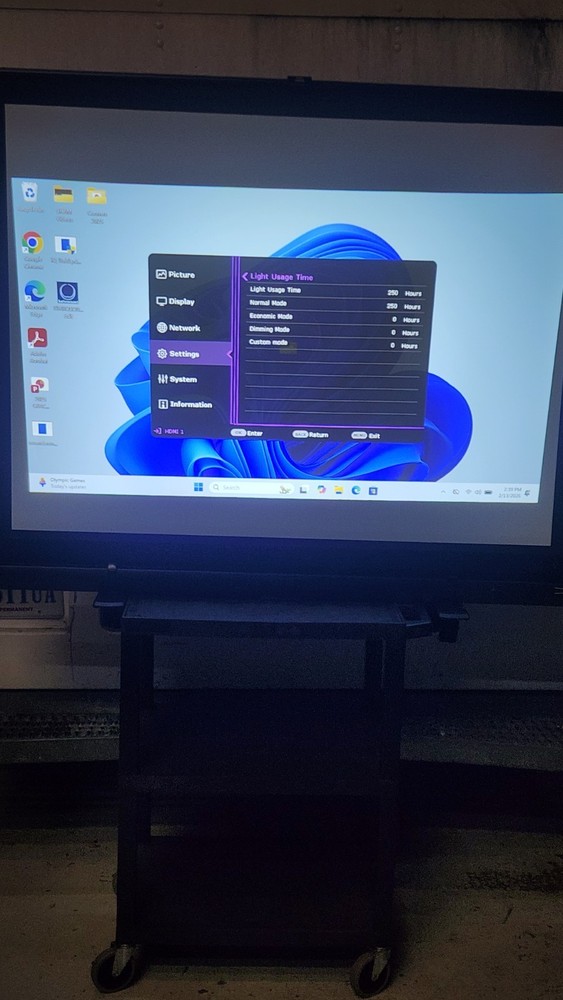 Benq Lw720 Laser Video Projector