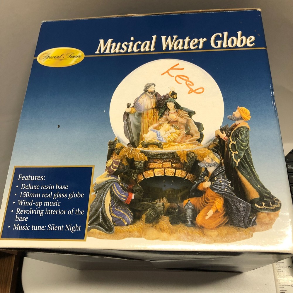 MUSICAL WATER GLOBE NATIVITY JESUS 3 WISE MEN SILENT NIGHT ROTATING IN BOX
