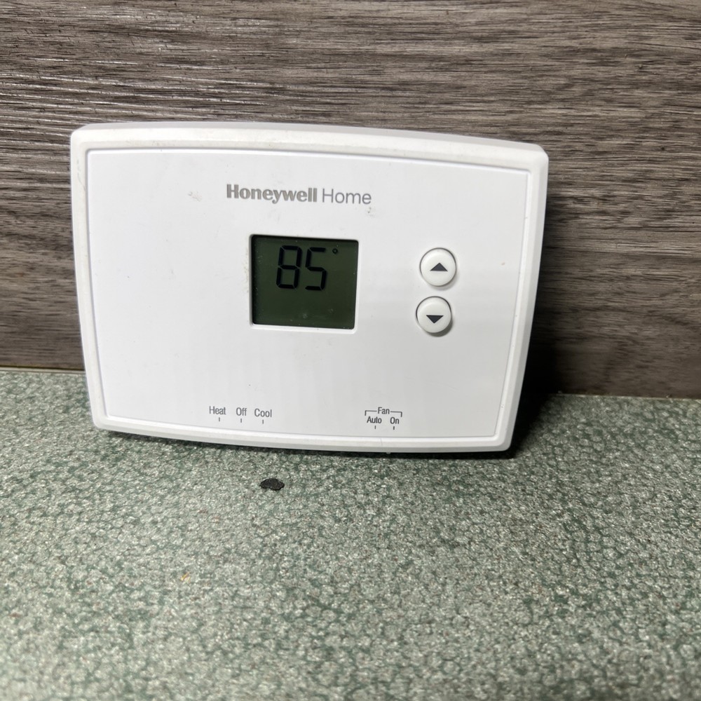 Honeywell Home RTH111B Non-Programmable Thermostat