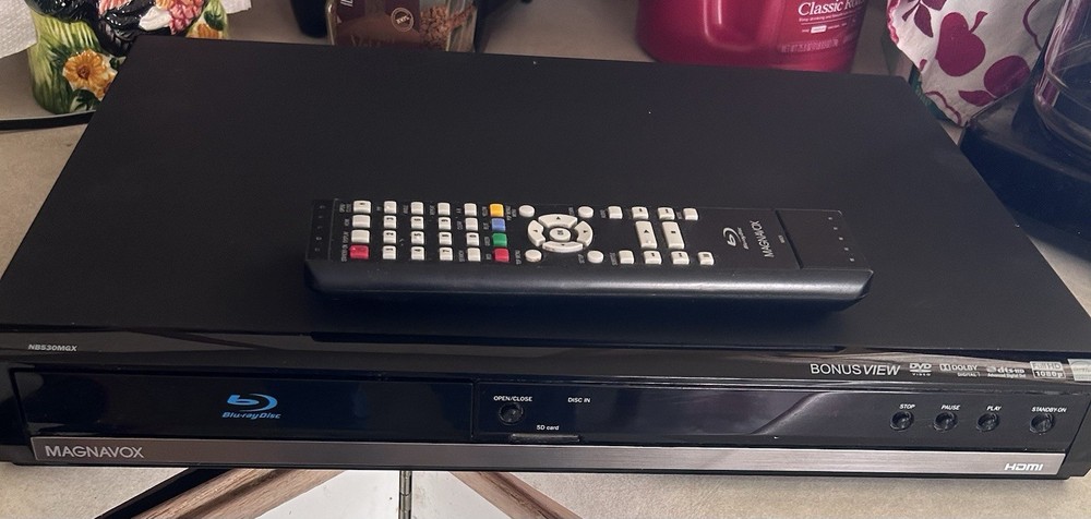 Magnavox NB530MGX Blu-Ray Player With Remote Control. Pre-Owned. Tested.