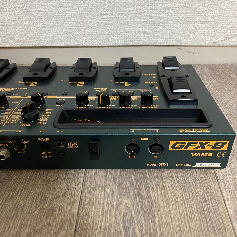 ZOOM GFX-8 Multi-Effector Multi-Effects Processor Used Shipping From Japan