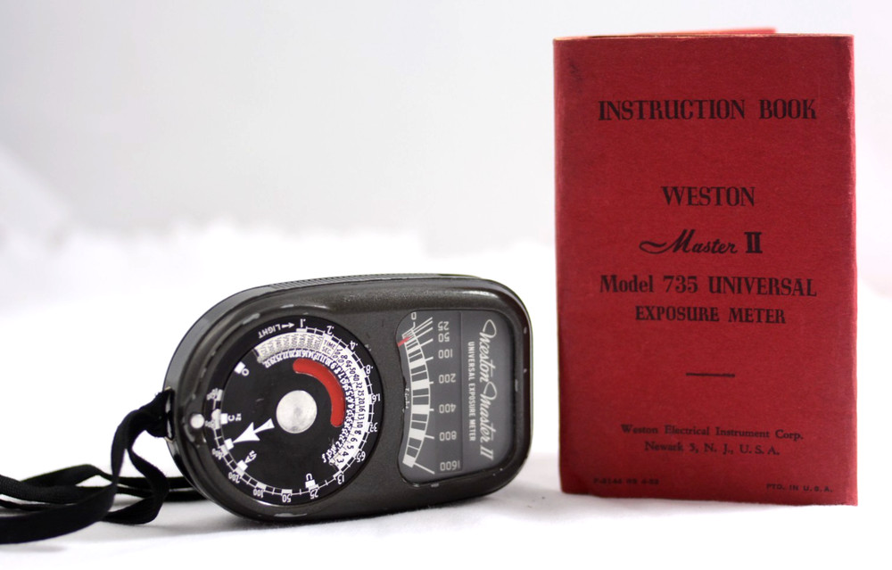 VINTAGE WESTON MASTER II MODEL 735 CAMERA LIGHT METER WITH STRAP AND INSTRUCTION