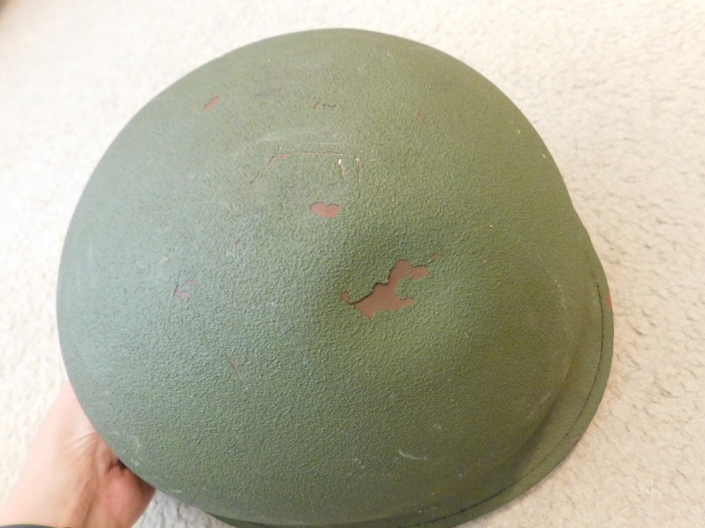 MILITARY 1983 GROUND TROOP'S HELMET W/ LINER