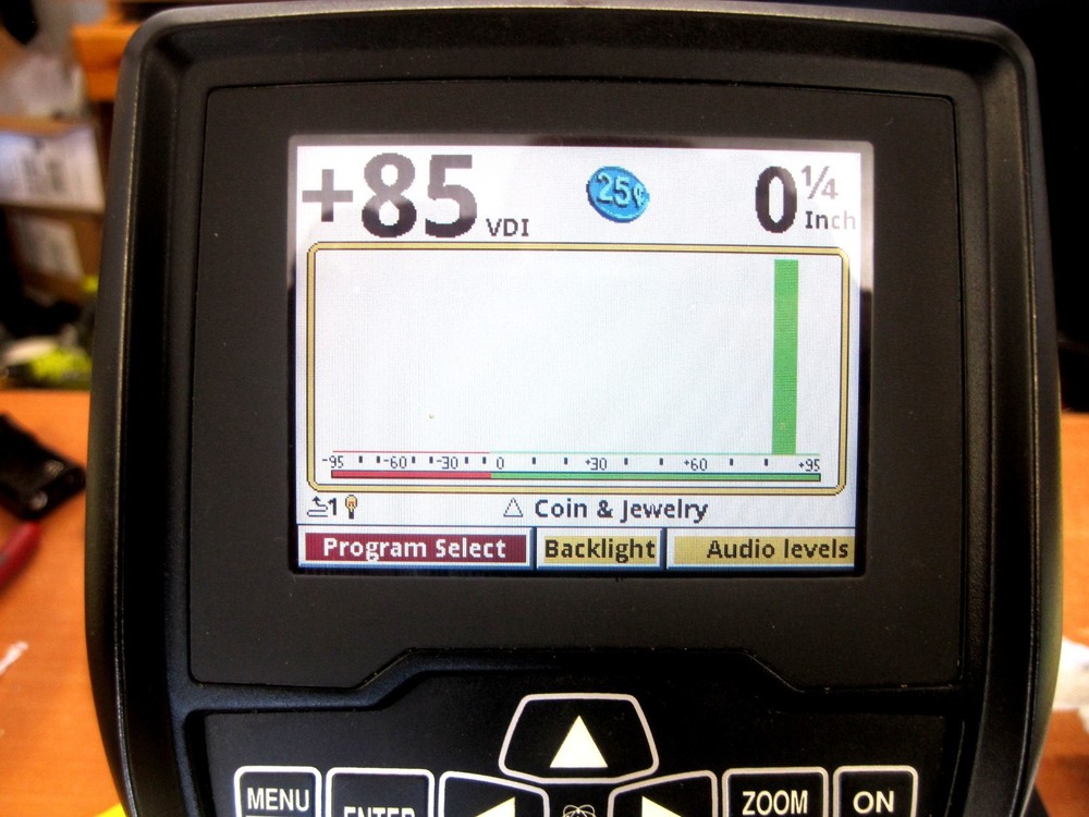 2011 Whites VX-3 Multi-Frequency Metal Detector Plus Hard Case! read description