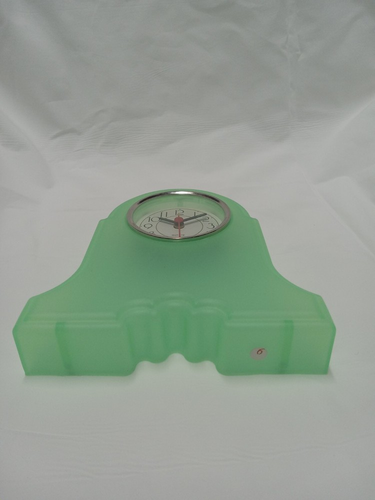 GREEN OVAL QUARTZ WITH ALARM CLOCK