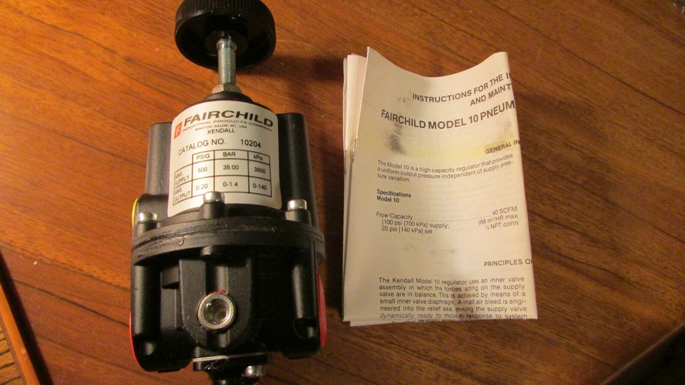 FAIRCHILD MODEL 10 10204 PNEUMATIC PRECISION REGULATOR