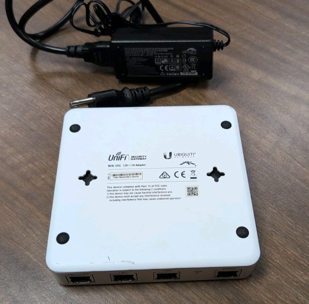 Ubiquiti Networks UniFi Security Gateway - White (USG)