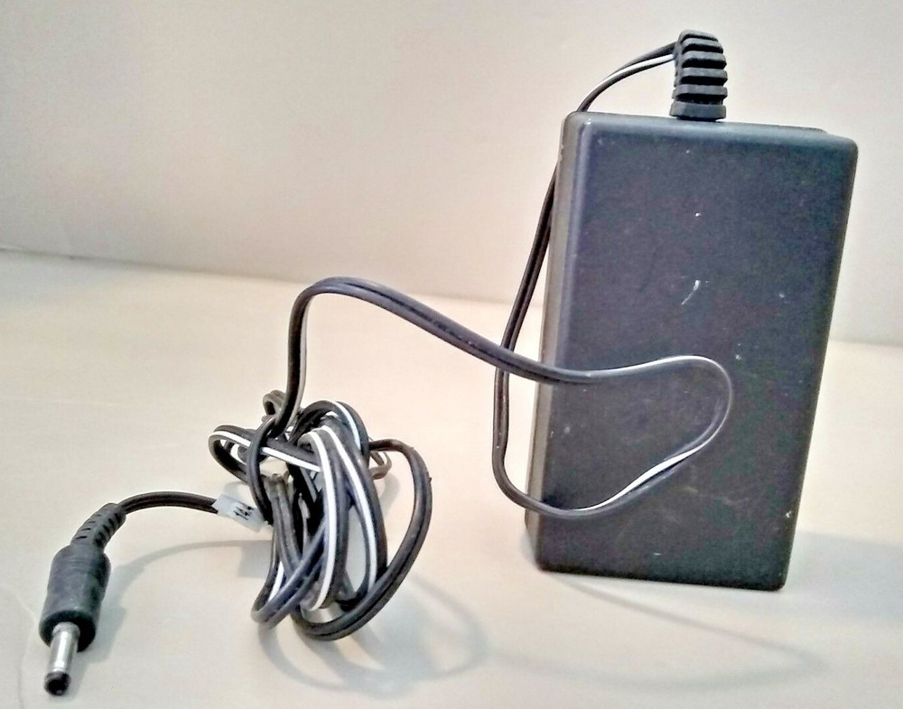 BATTERY CHARGER /CLASS 2 TCE-14402102 BLACK