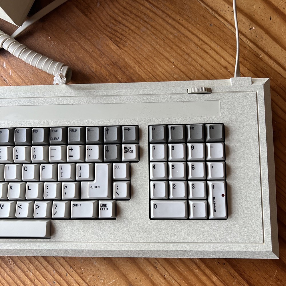 Zenith Data Systems Z-22, Made In 1984, 120/240 V
