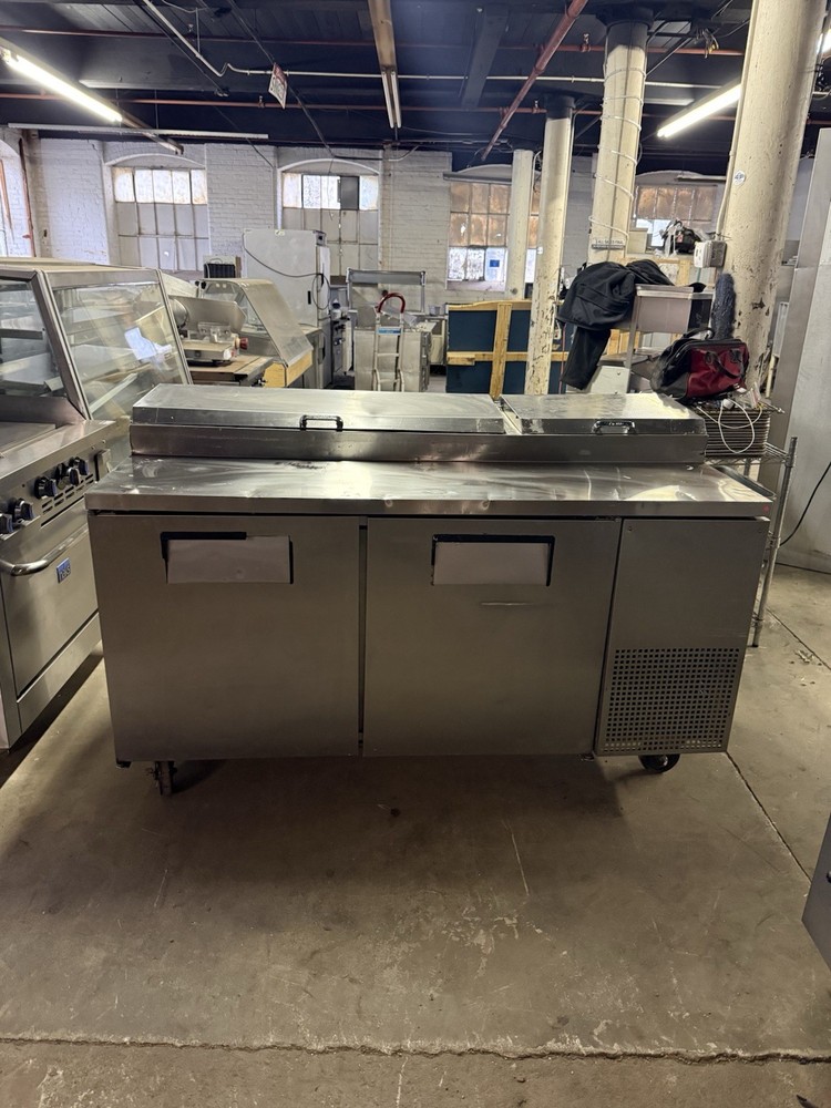 TRUE TPP-67 67” PIZZA PREP TABLE REFRIGERATOR COOLER USED