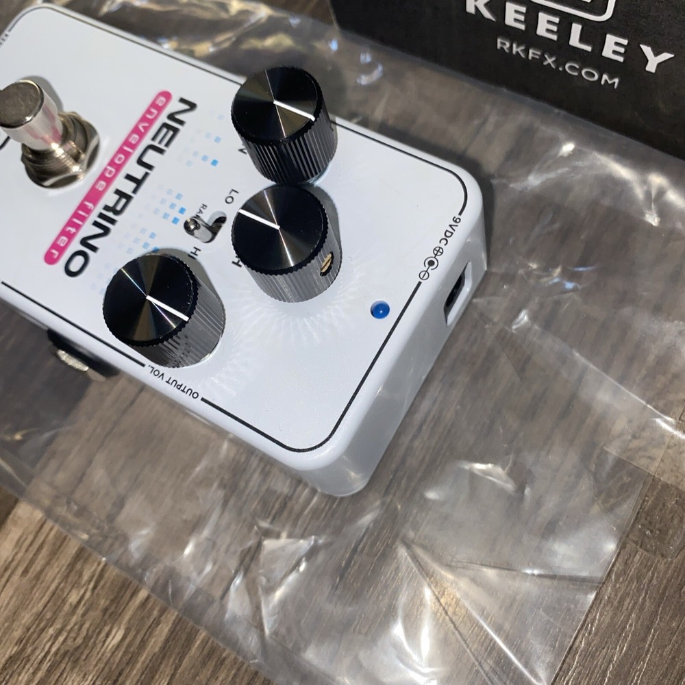 Keeley Electronics Neutrino Envelope Filter Guitar Effect Wag pedal White | B1A