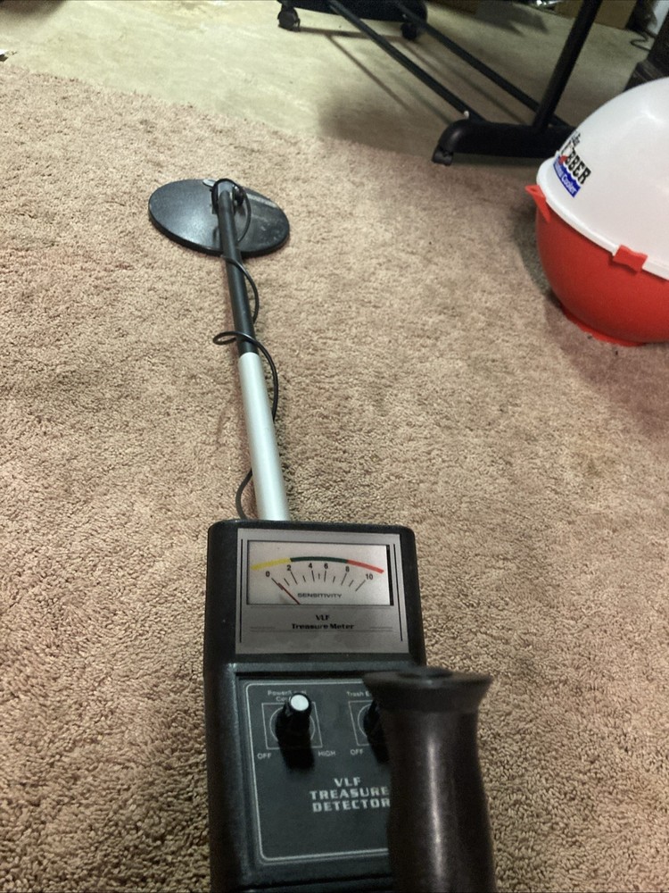 Bounty Hunter VLF 2.1 Metal Detector