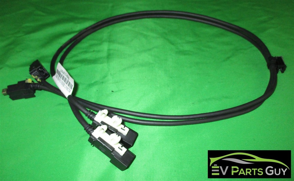 Tesla Model S 2012-2016 - FRONT OUTLET USB CABLE - 1004815-08-B