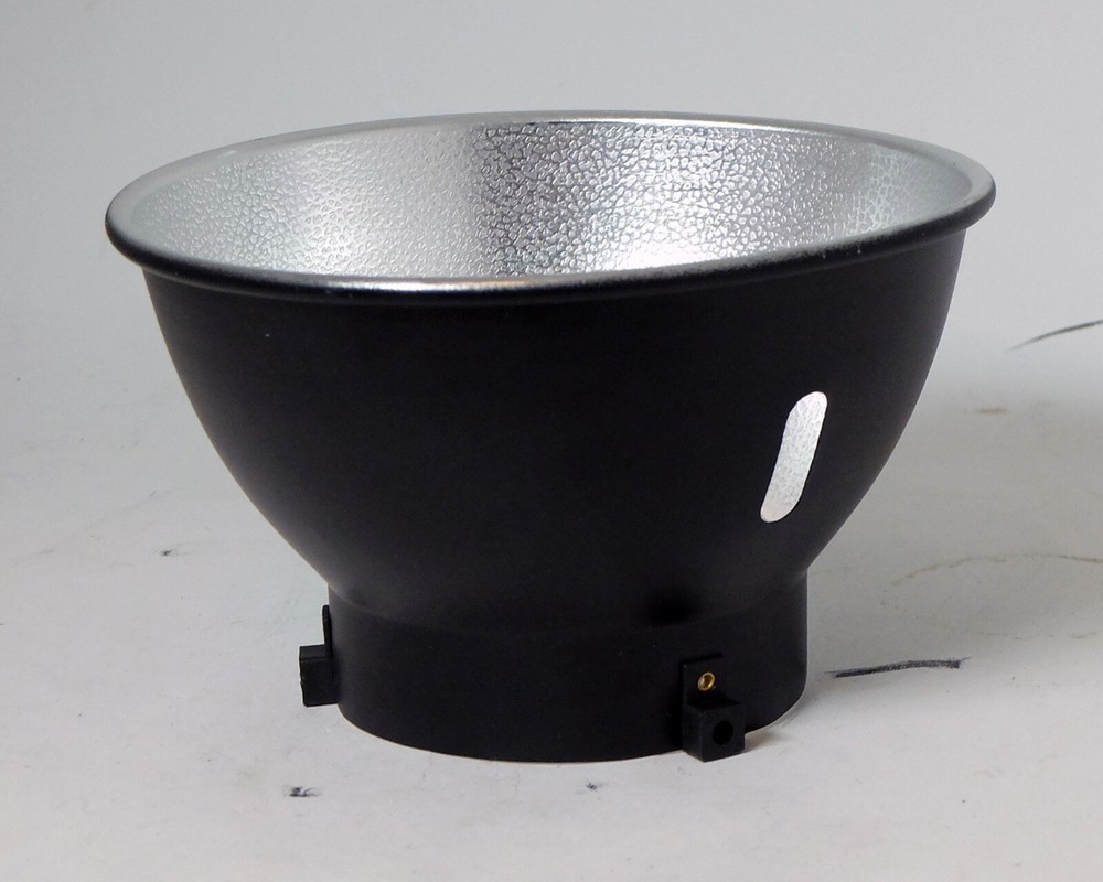 Bowens 7" diameter Standard Umbrella Reflector Studio Strobe Used
