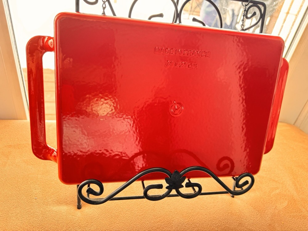 Cast iron griddle rectangularChasseur 16.5" x 9.75" in Beautiful Red Heavy Duty