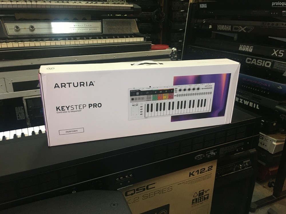 Arturia KeyStep Pro Keyboard Controller Sequencer 37 key //ARMENS//