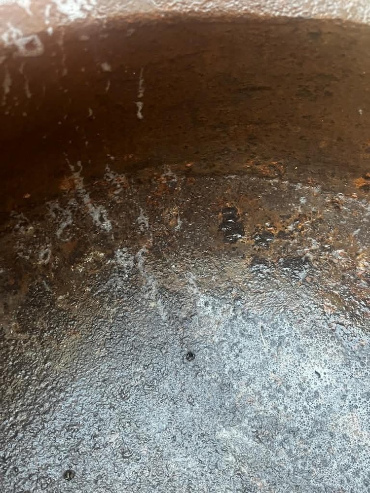 Antique 15gallon Cast Iron Tripod Cauldron