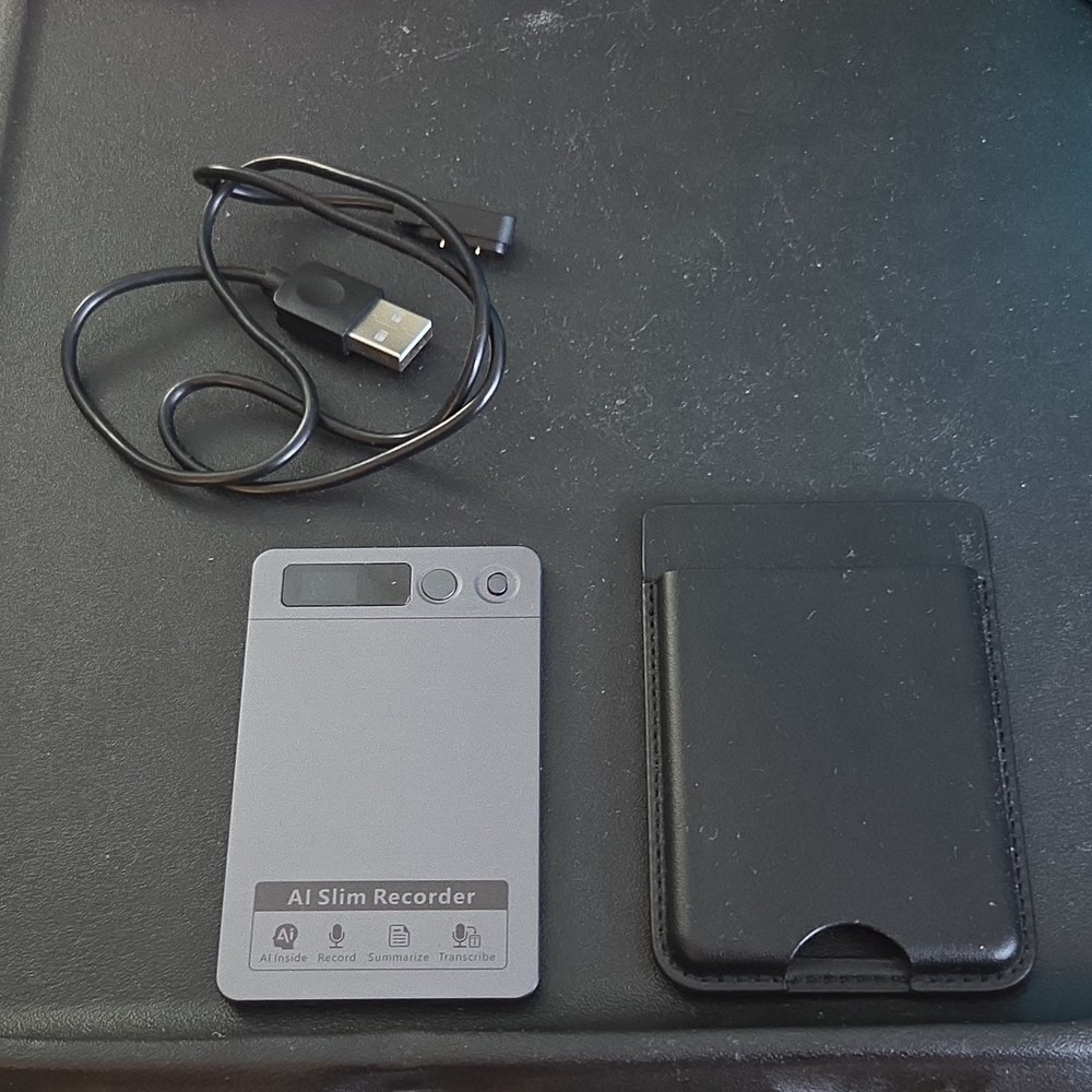 AI Transcribe Slim Handheld Voice Recorder Model 701 Flash Memory USB w/ Case
