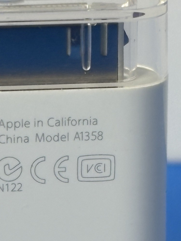 Authentic Apple Ipad Camera Connection USB Adaptor Model A1358
